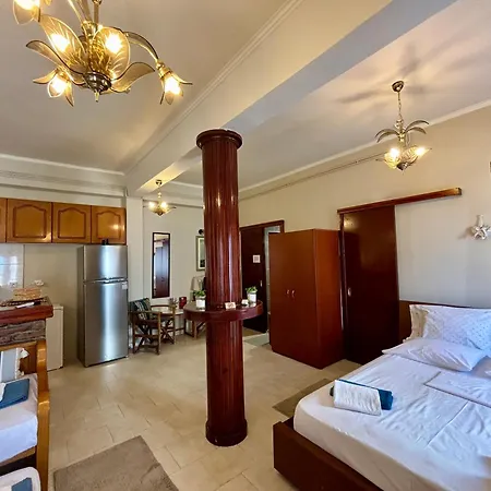 Roussos Central House Agios Nikolaos (Corfu)